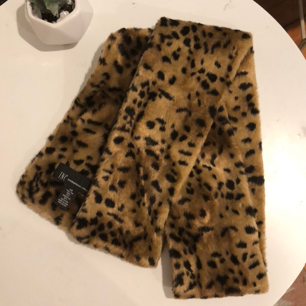 Faux fur scarf